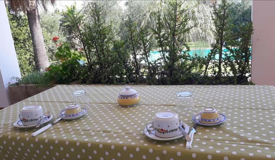Bed and Breakfast La Ginestra Trani Exterior foto